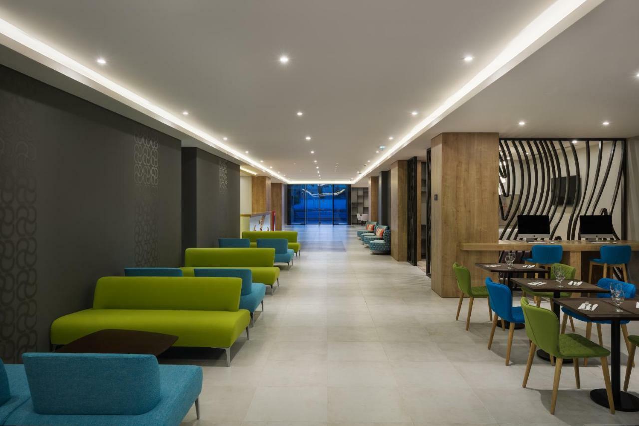 Adagio Aparthotel Jeddah Malik Road Esterno foto
